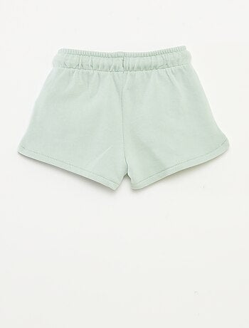 Pantalón corto liso con bolsillos