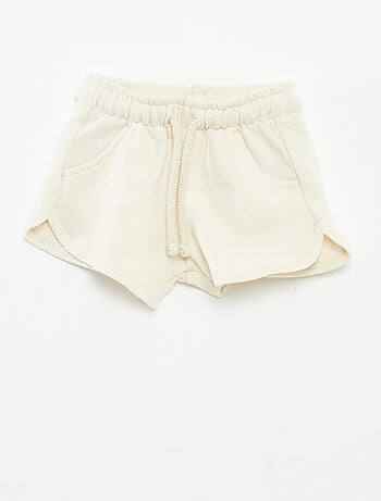Pantalón corto liso con bolsillos