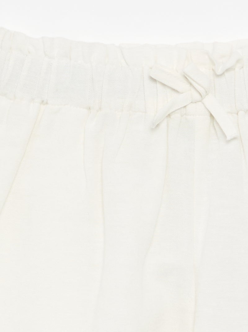 Pantalón corto liso con lazo de fantasía Blanco - Kiabi
