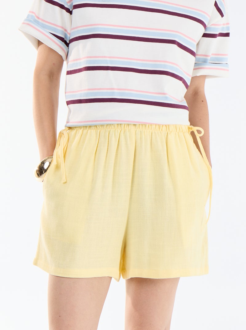 Pantalón corto liso de lino mezclado Amarillo - Kiabi