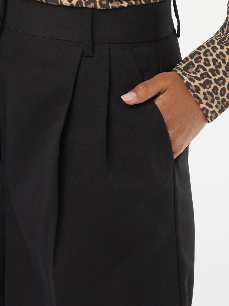 Pantalón corto liso de tiro alto negro - Kiabi