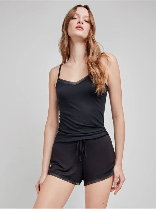Pantalón corto liso y ajustable de modal con detalles de encaje - Kiabi Pantalón corto liso y ajustable de modal con detalles de encaje - Kiabi