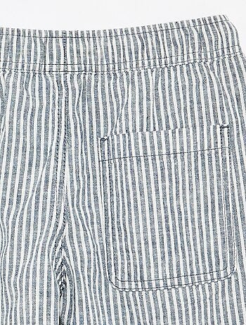 Pantalón corto rayado ligero de lino mezclado
