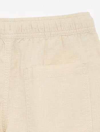 Pantalón corto rayado ligero de lino mezclado