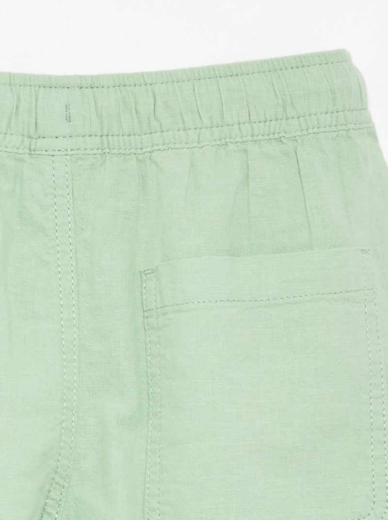 Pantalón corto rayado ligero de lino mezclado Verde - Kiabi