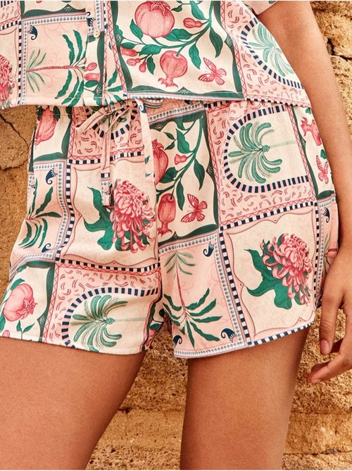 Pantalón corto short con estampado floral en tejido de satén - Kiabi