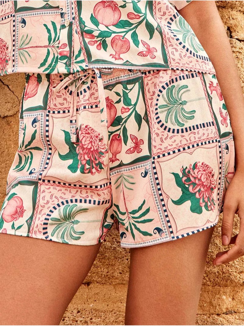 Pantalón corto short con estampado floral en tejido de satén Multicolor - Kiabi