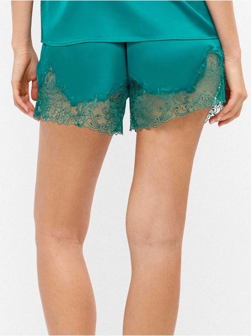Pantalón corto short lencero y detalles encaje, en tejido de satén Azul Verde - Kiabi