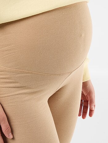 Pantalón corto tipo ciclista premamá