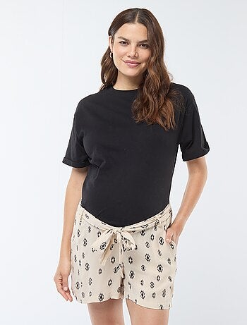 Pantalón corto vaporoso de premamá 'Only'