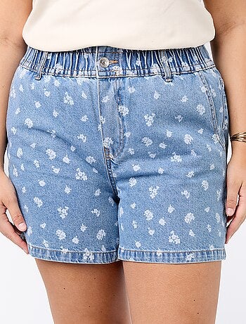 Pantalón corto vaquero con bolsillos