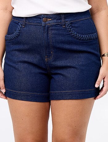 Pantalón corto vaquero con bolsillos trenzados