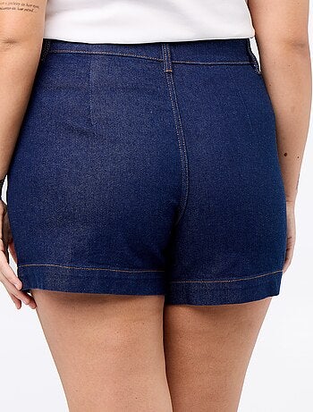 Pantalón corto vaquero con bolsillos trenzados