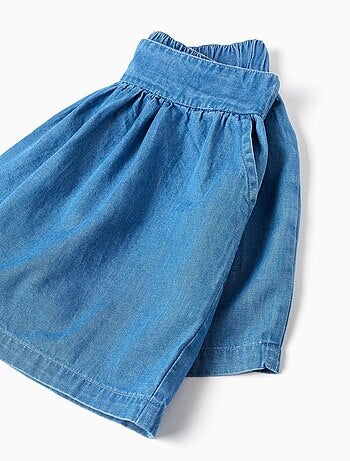 Pantalón corto vaquero con cintura elástica y bolsillos