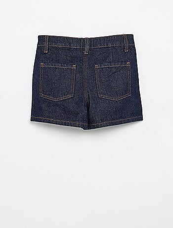 Pantalón corto vaquero con efecto plisado