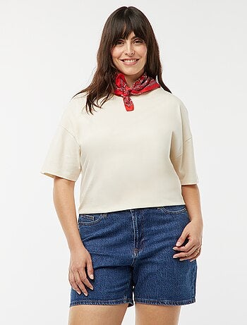 Pantalón corto vaquero de tiro alto con 5 bolsillos