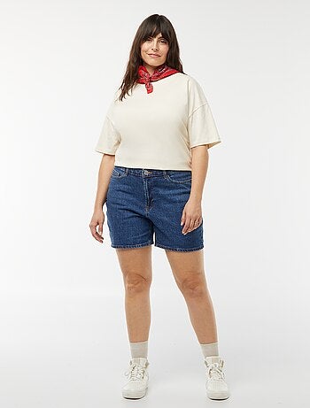 Pantalón corto vaquero de tiro alto con 5 bolsillos