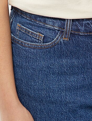 Pantalón corto vaquero de tiro alto con 5 bolsillos