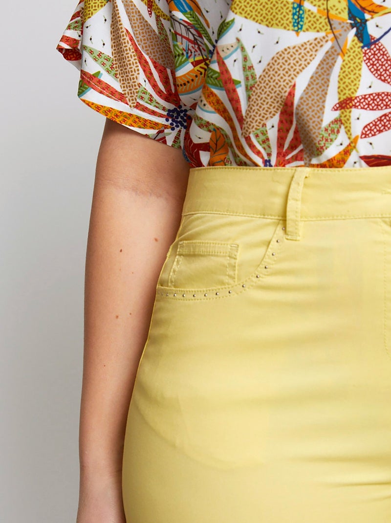 Pantalón cropped con cinturón elástico y 5 bolsillos - Afibel Amarillo - Kiabi
