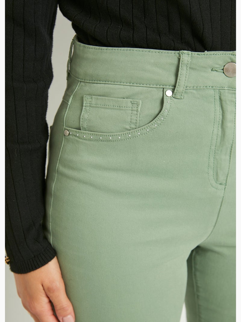 Pantalón cropped con cinturón elástico y 5 bolsillos - Afibel Verde - Kiabi
