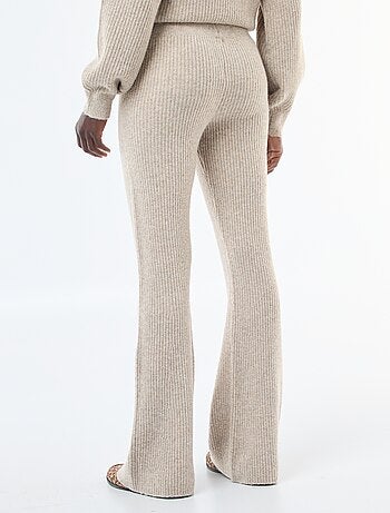 Pantalón de canalé en material suave