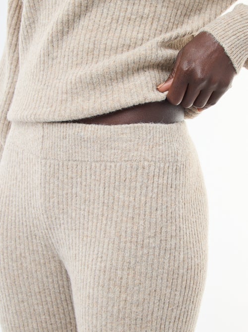 Pantalón de canalé en material suave - Kiabi