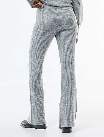 Pantalón de canalé en material suave