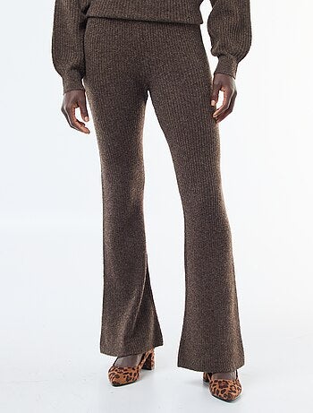 Pantalón de canalé en material suave