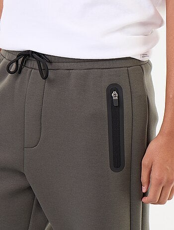 Pantalón de chándal con bolsillos con cremallera
