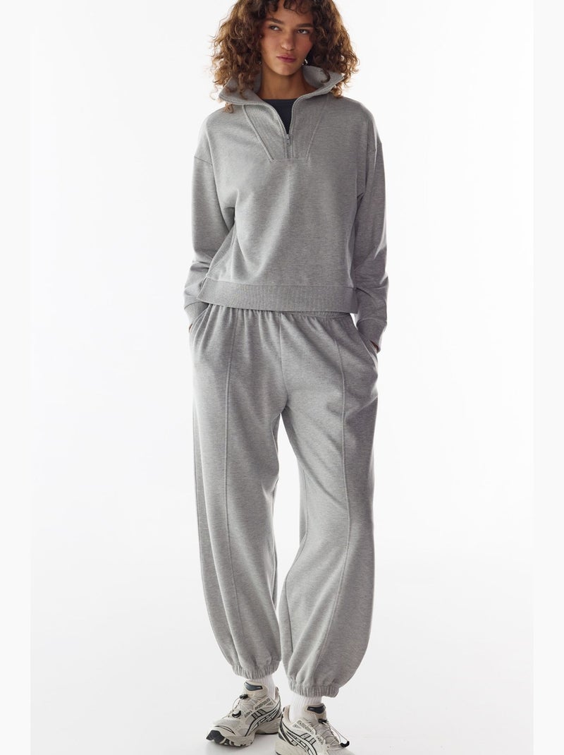 Pantalón de chándal de corte globo, perchado, con detalle de costuras penti Gris claro - Kiabi
