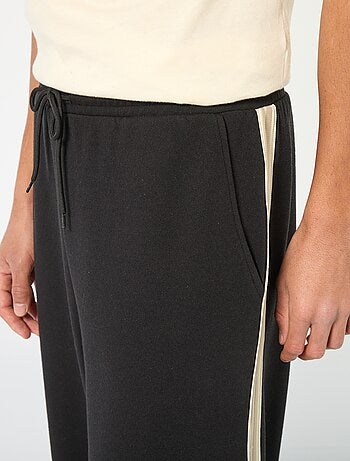 Pantalón de chándal de wide leg con banda decorativa
