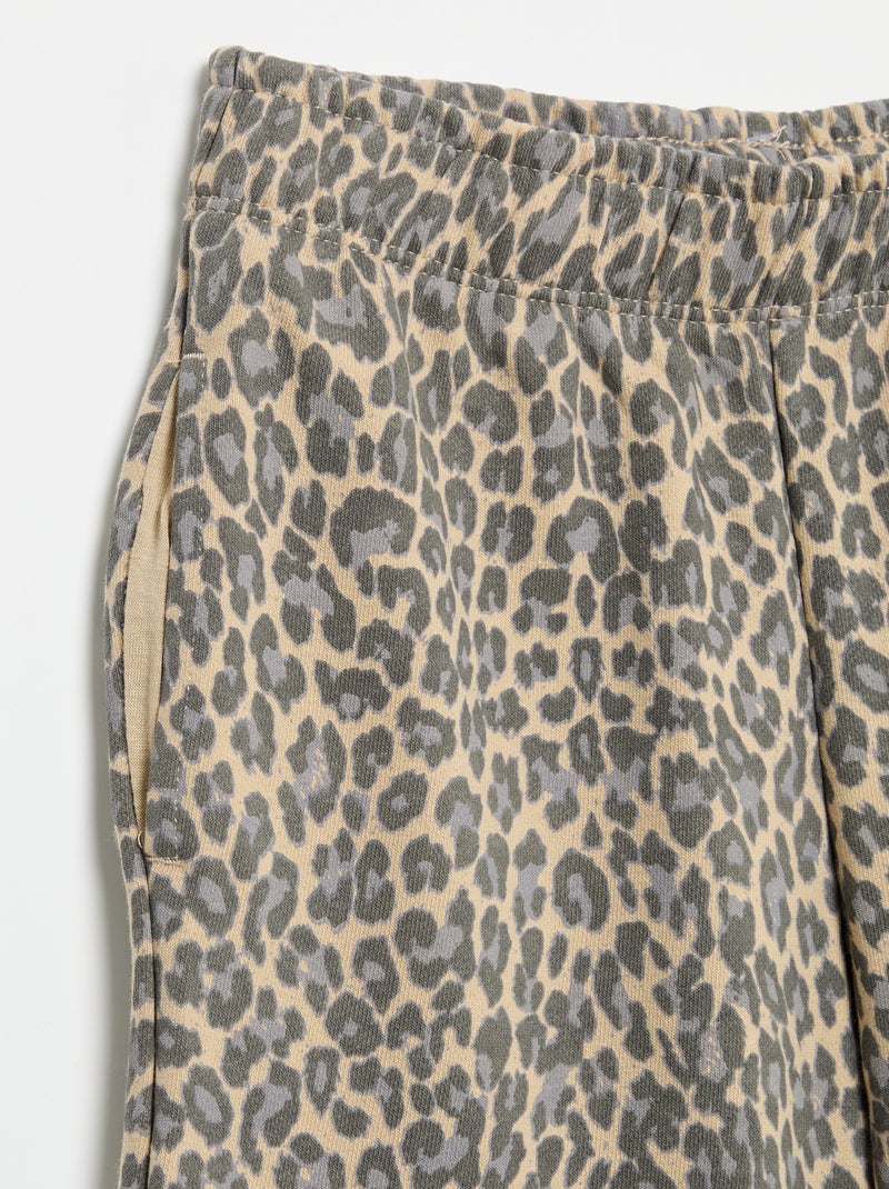 Pantalón de chándal estampado de leopardo Beige - Kiabi