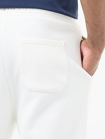 Pantalón de chándal liso con cordones ajustables en la cintura