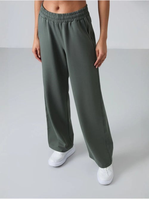 Pantalón de chándal pull-on de pernera ancha tommy - Kiabi Pantalón de chándal pull-on de pernera ancha tommy - Kiabi