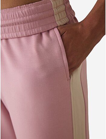 Pantalón de chándal silky feel con cintura normal y paneles penti