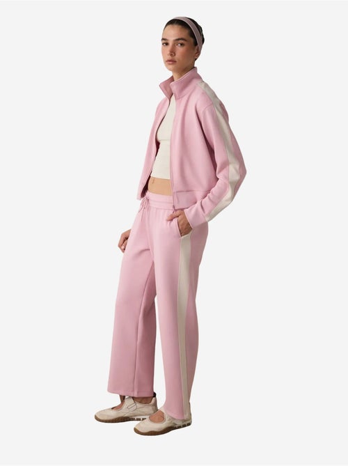Pantalón de chándal silky feel con cintura normal y paneles penti - Kiabi Pantalón de chándal silky feel con cintura normal y paneles penti - Kiabi
