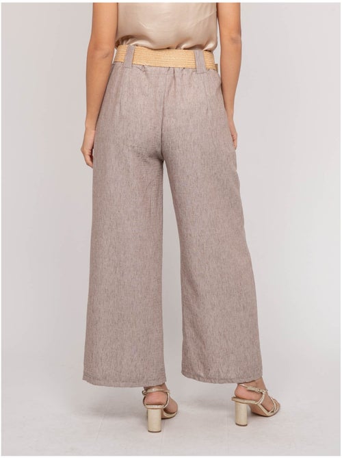 Pantalón de ciudad con cinturón ELOUVE - Kiabi Pantalón de ciudad con cinturón ELOUVE - Kiabi