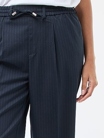 Pantalón de corte ancho con cintura elástica + lazos para atar