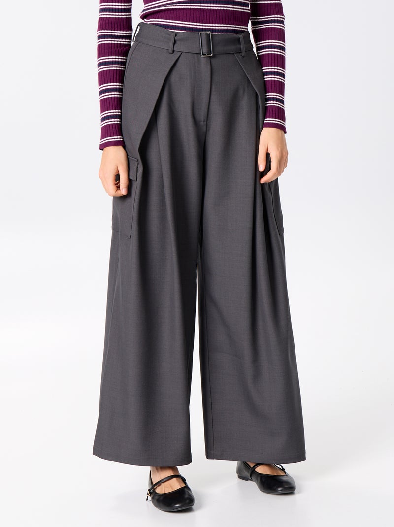 Pantalón de corte ancho y tiro alto con bolsillos de solapa Gris - Kiabi