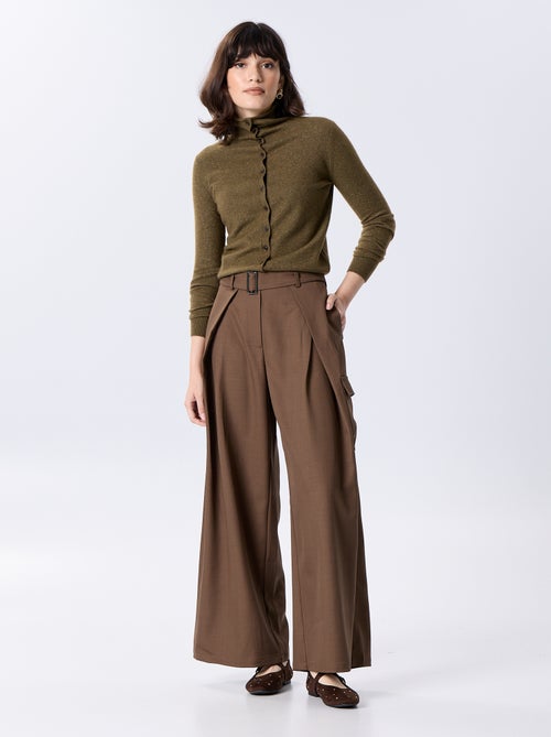 Pantalón de corte ancho y tiro alto con bolsillos de solapa - Kiabi