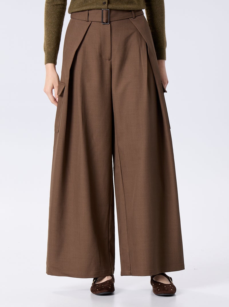 Pantalón de corte ancho y tiro alto con bolsillos de solapa Marron - Kiabi