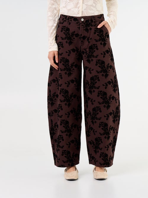 Pantalón de corte barrel con flocado - Kiabi
