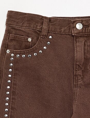 Pantalón de corte barrel con tachuelas