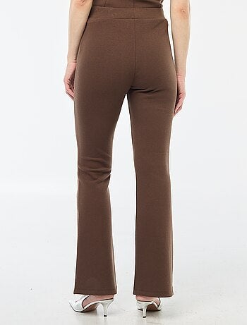 Pantalón de corte flare en felpa ligera