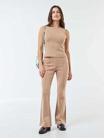 Pantalón de corte flare en felpa ligera