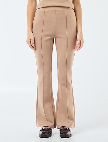 Pantalón de corte flare en felpa ligera