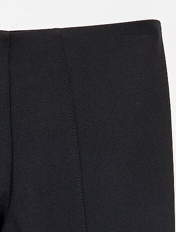 Pantalón de corte flare