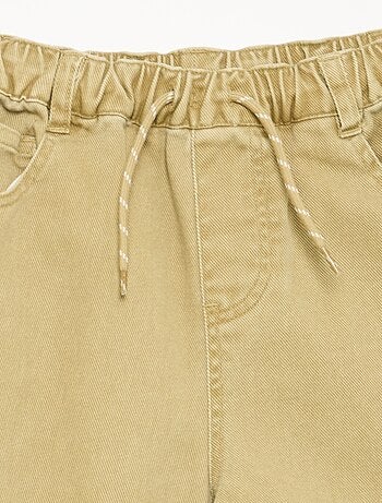 Pantalón de corte globo con bolsillos cargo