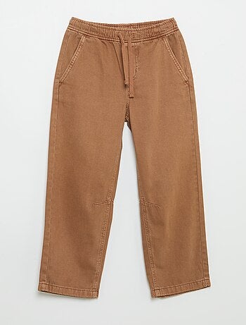 Pantalón de corte relajado con cintura elástica