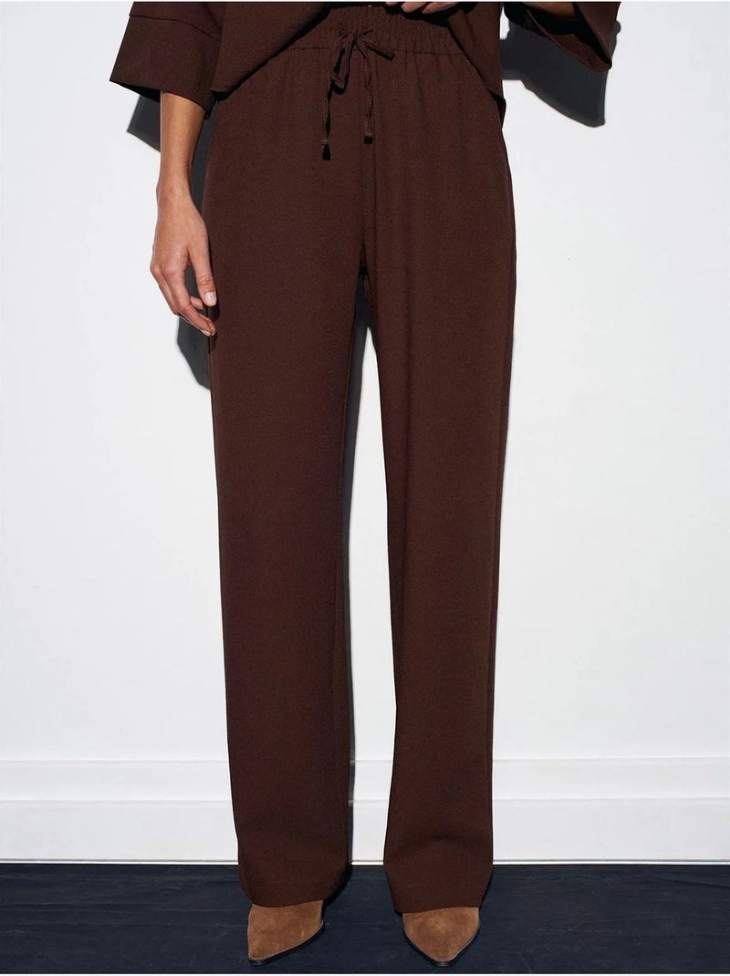 Pantalón de crepé de pernera ancha para mujer Marrón chocolate - Kiabi